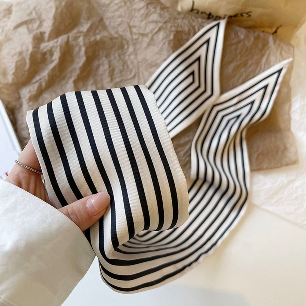 Silk Tie Striped - Élégant foulard imprimé à rayures pour