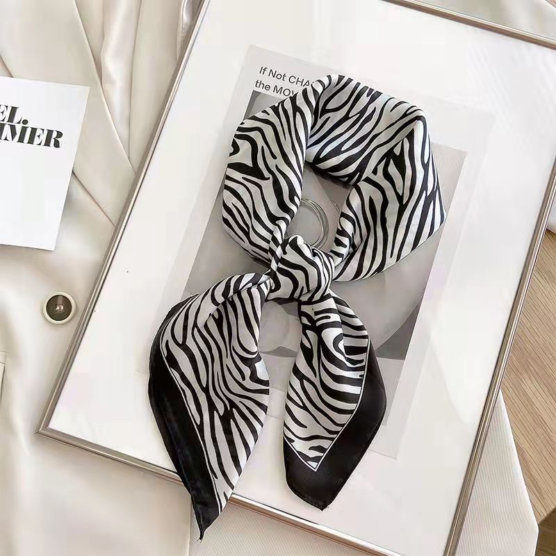 Ascot Neck Scarf - Écharpe carrée imprimée zèbre pour femme,