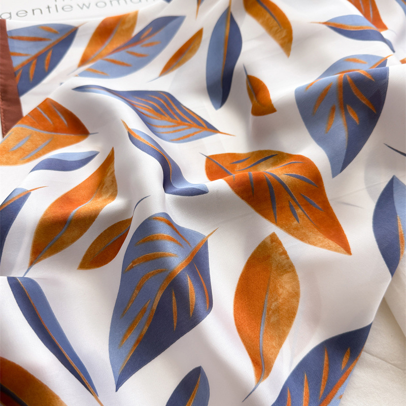 Marque de luxe imprimer 70 cm  - Face Scarf Mask avis et prix